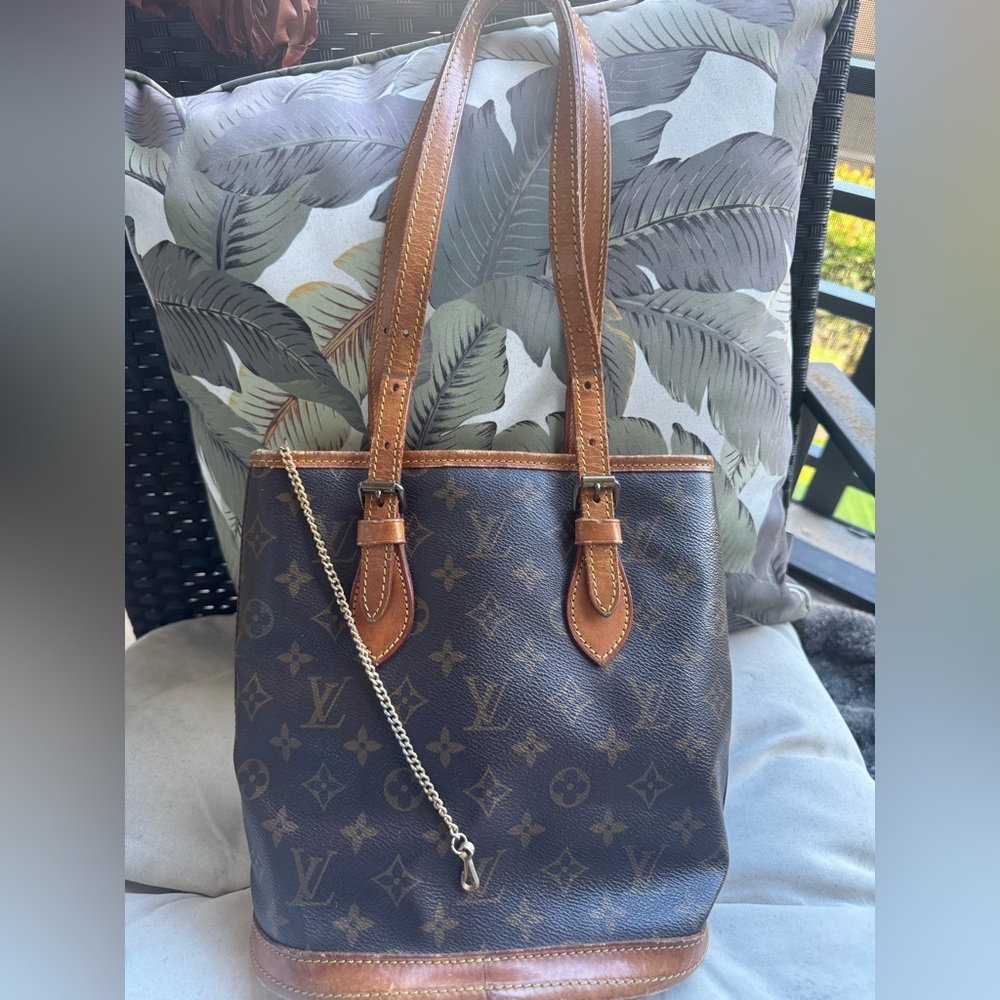🌺Louis Vuitton true vintage Bucket Bag w COA🌺